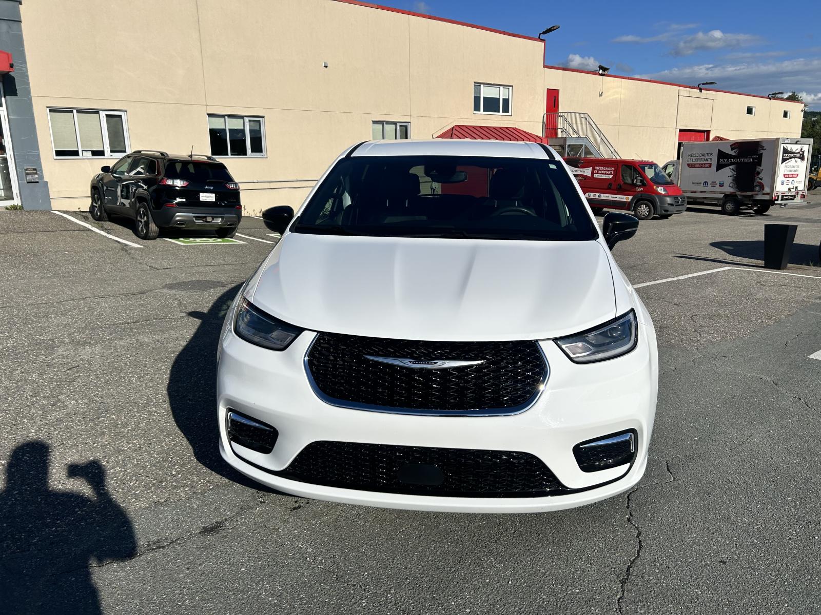 Chrysler Pacifica 2025