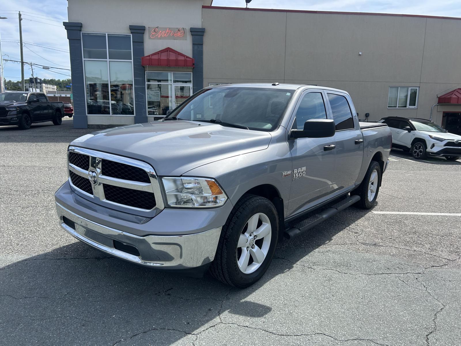 2022 RAM 1500 Classic SLT Crew Cab 4WD