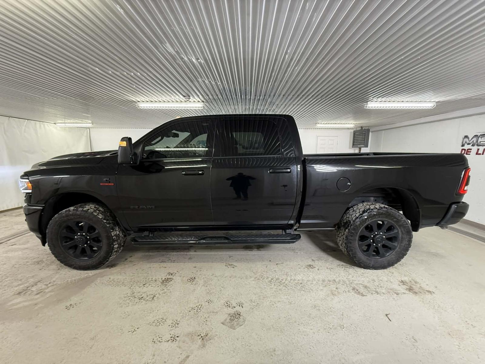 RAM 2500 Laramie 2023 — photo 2