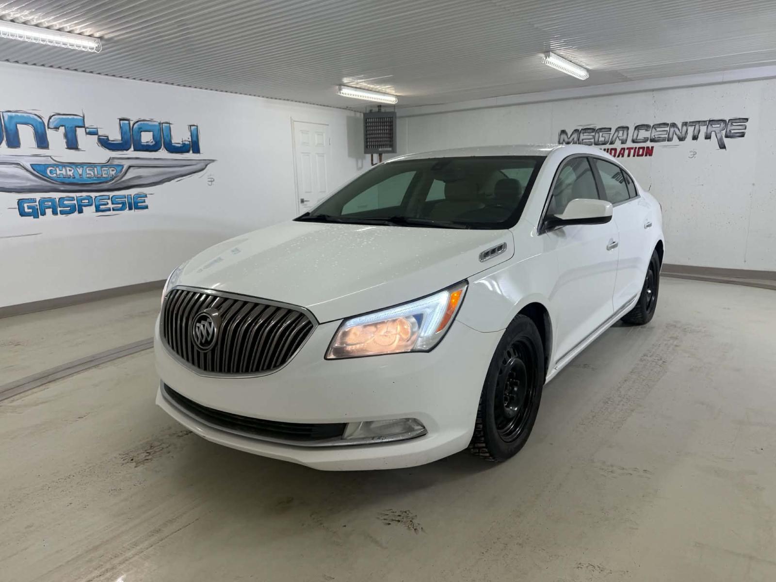 Buick LaCrosse Base 2016