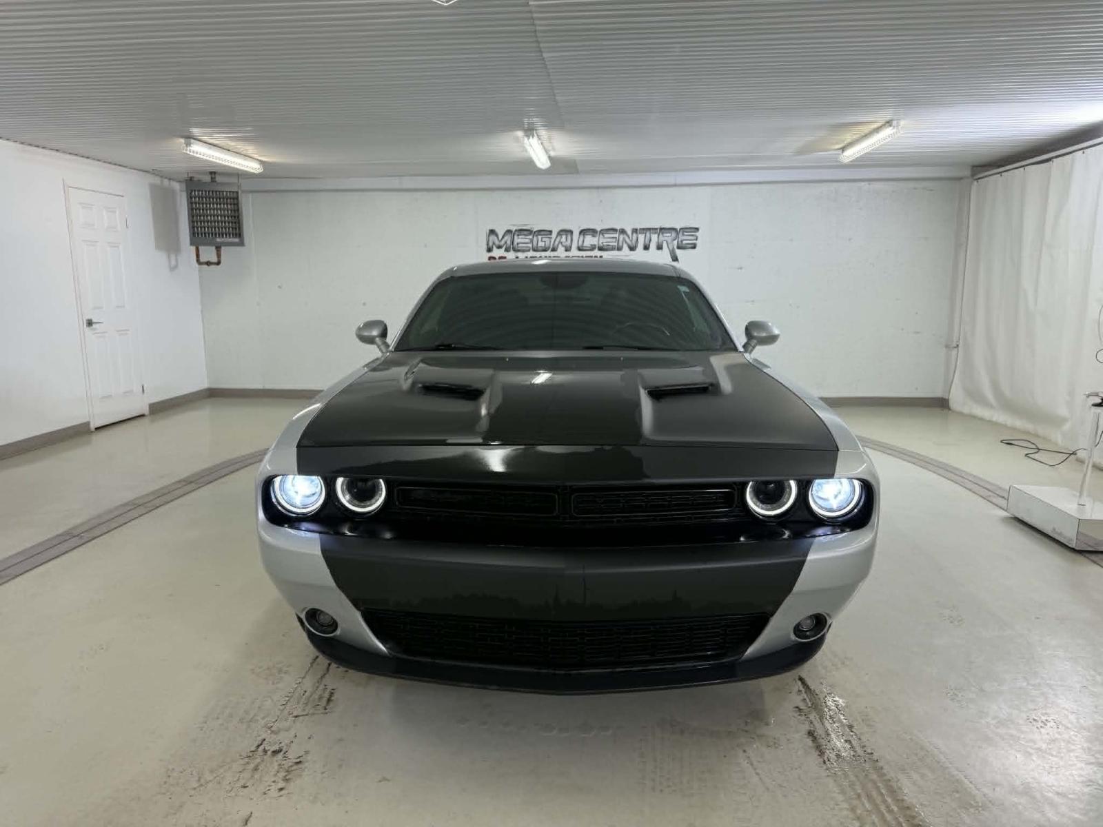 Dodge Challenger SXT 2023 — photo 8