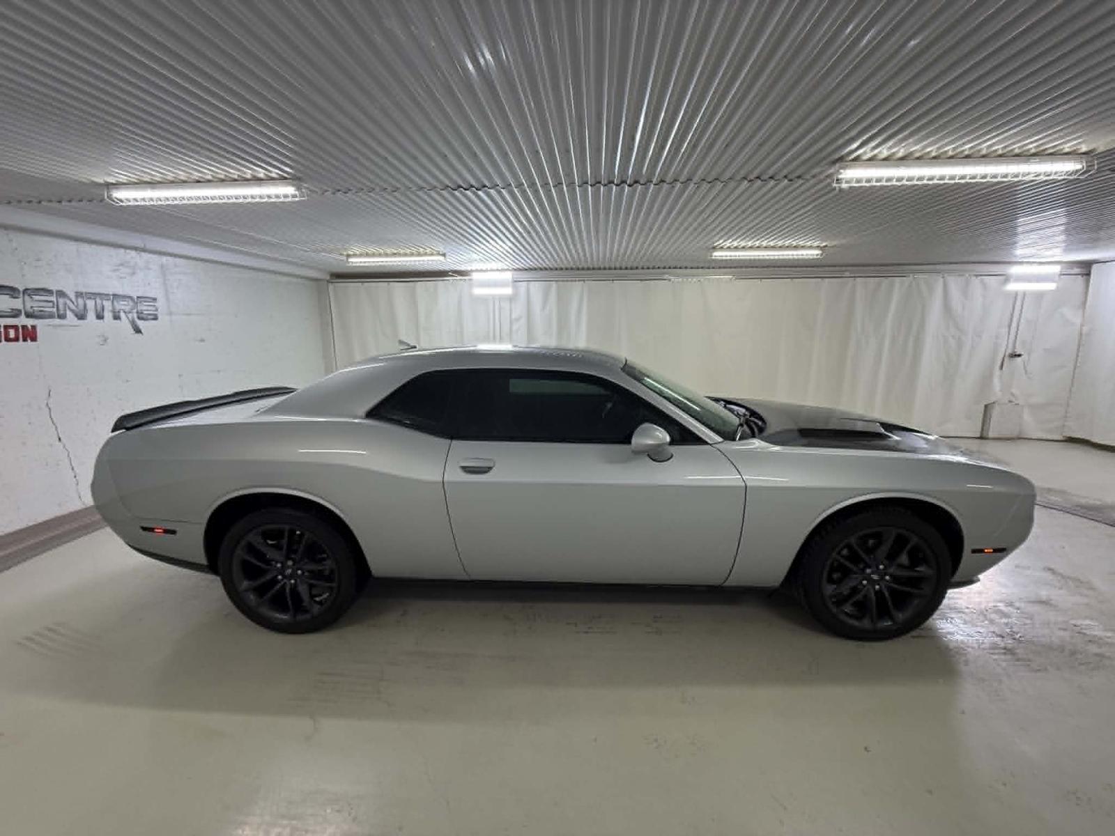 Dodge Challenger SXT 2023 — photo 6