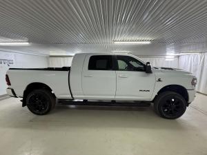 Miniature 6 RAM 3500 Laramie 2024