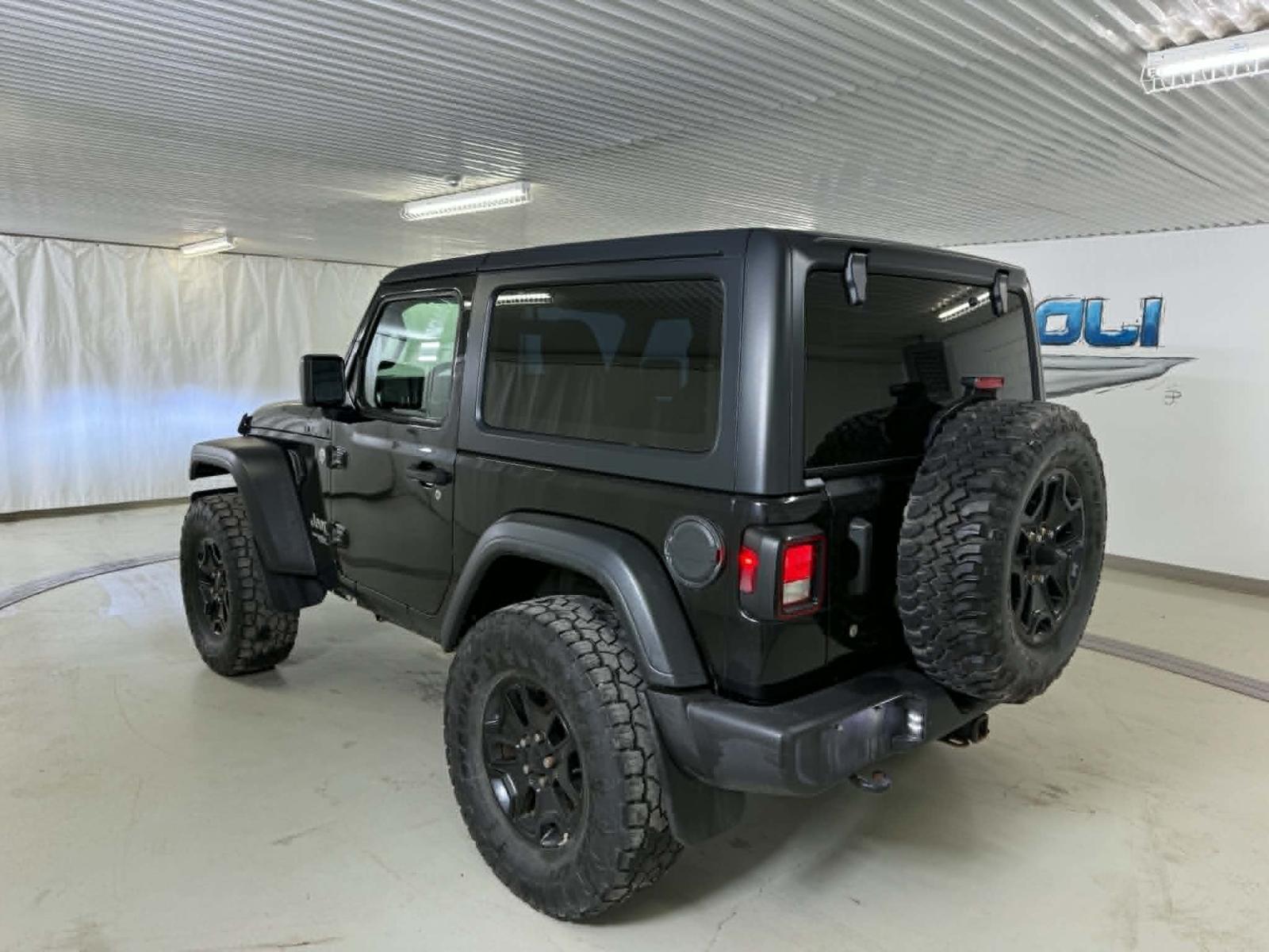Jeep Wrangler Sport 2018 — photo 3