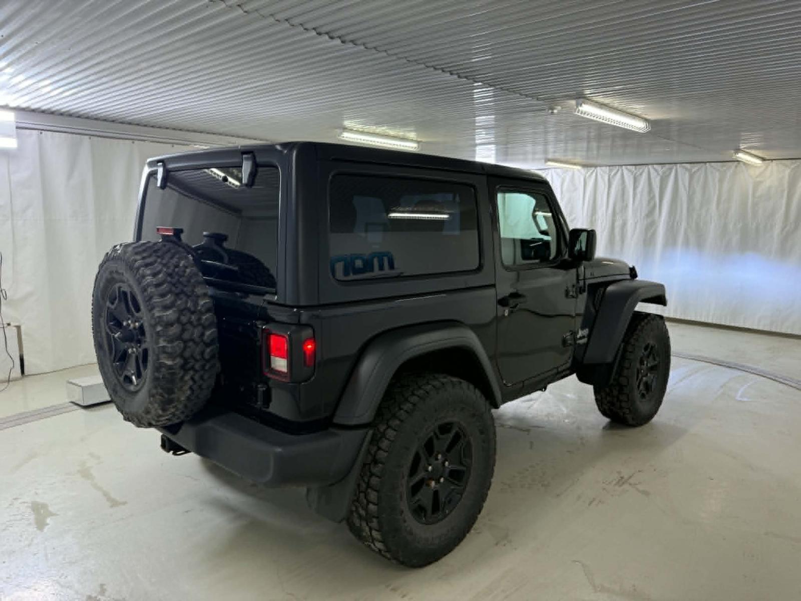 Jeep Wrangler Sport 2018 — photo 5
