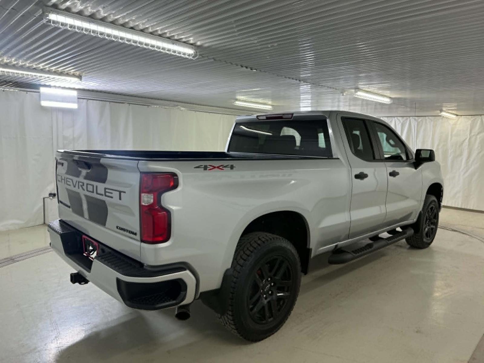 Chevrolet Silverado Custom 2020 — photo 6