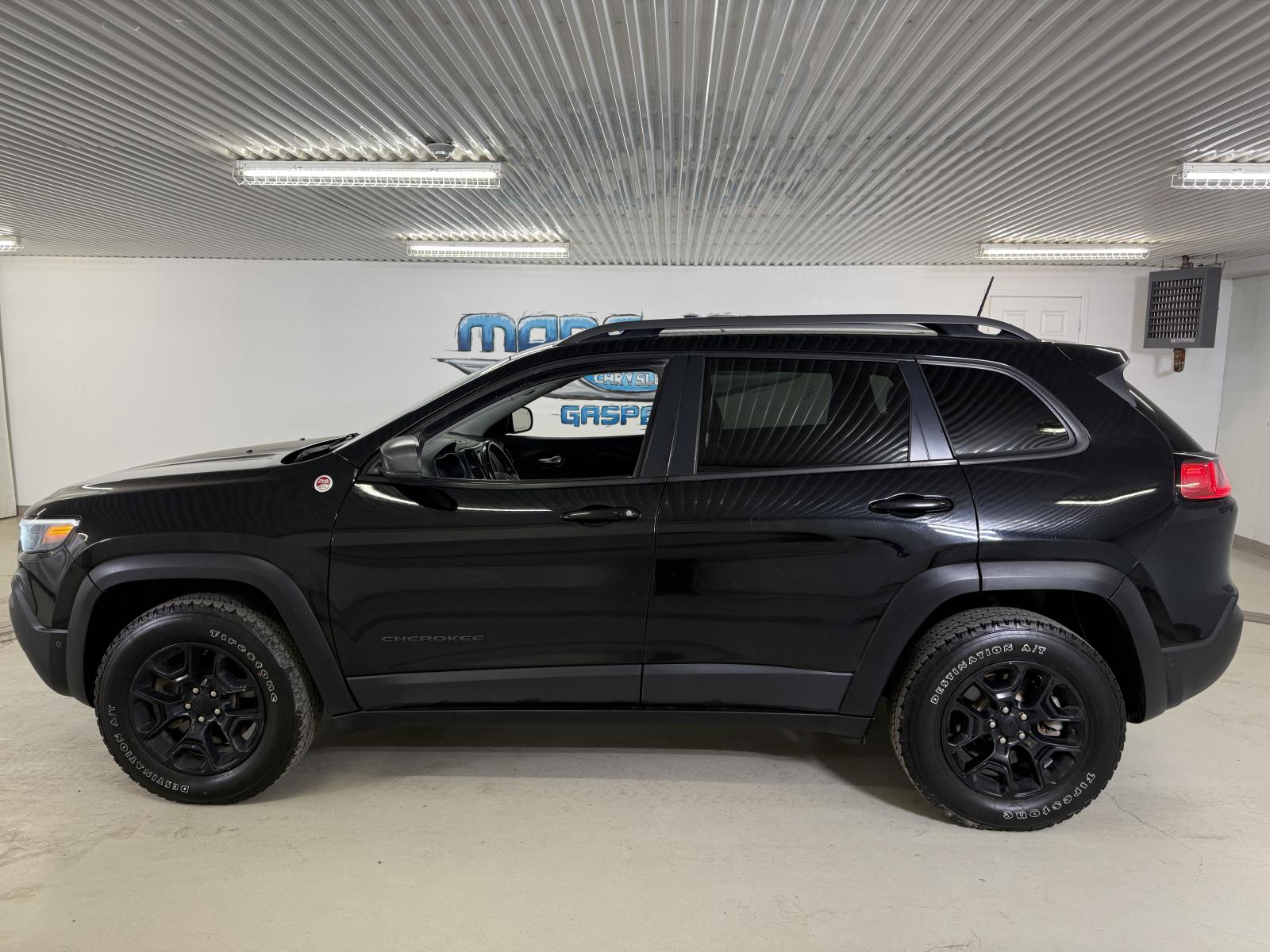 Jeep Cherokee Trailhawk 2021 — photo 8