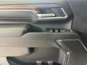 Miniature 12 Chevrolet Silverado 2500 LT 2024