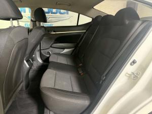 Miniature 9 Hyundai Elantra Essential 2019