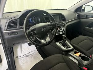 Miniature 12 Hyundai Elantra Essential 2019