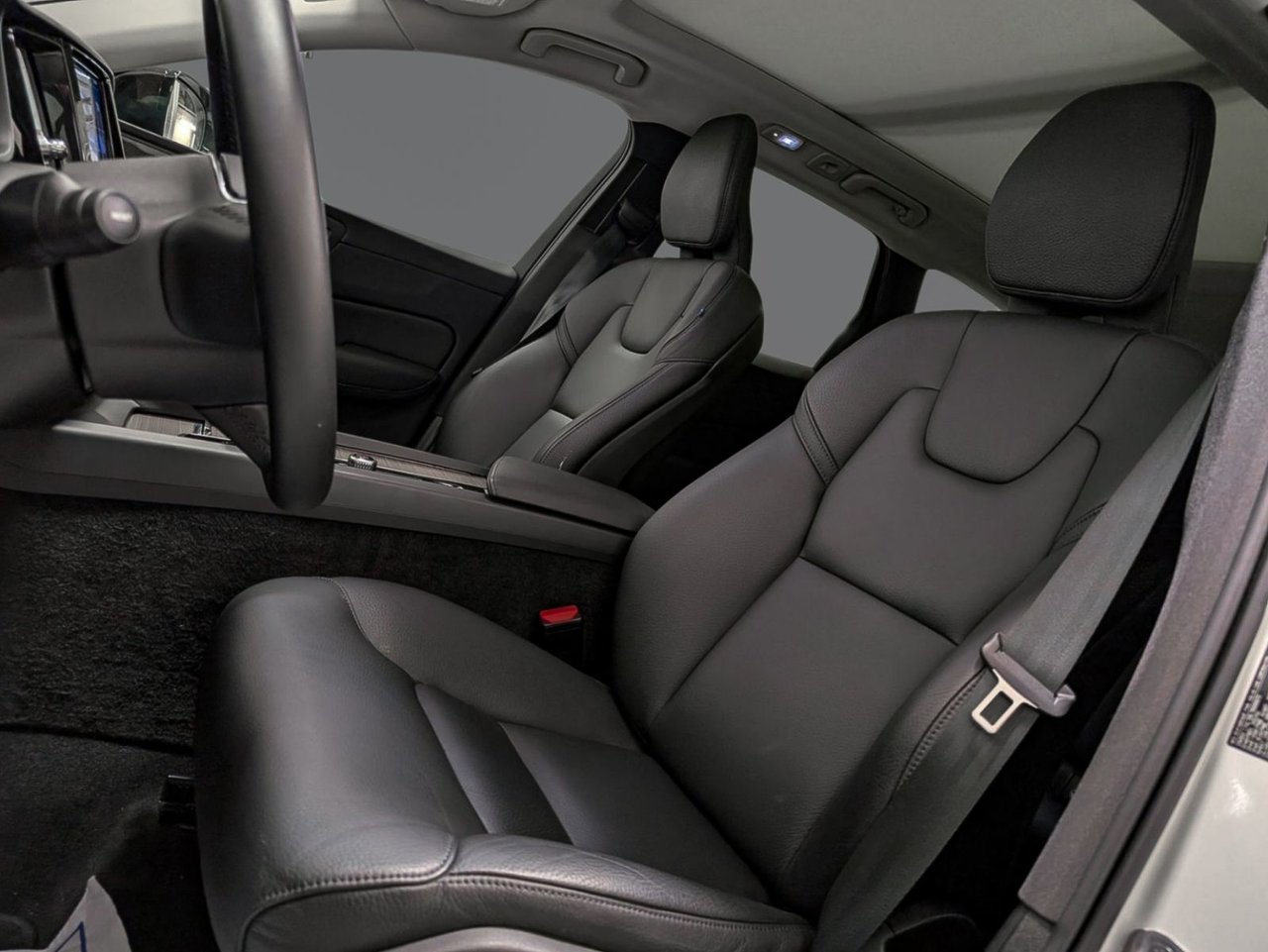 Image 9 Volvo XC60 B5 - Plus 2024