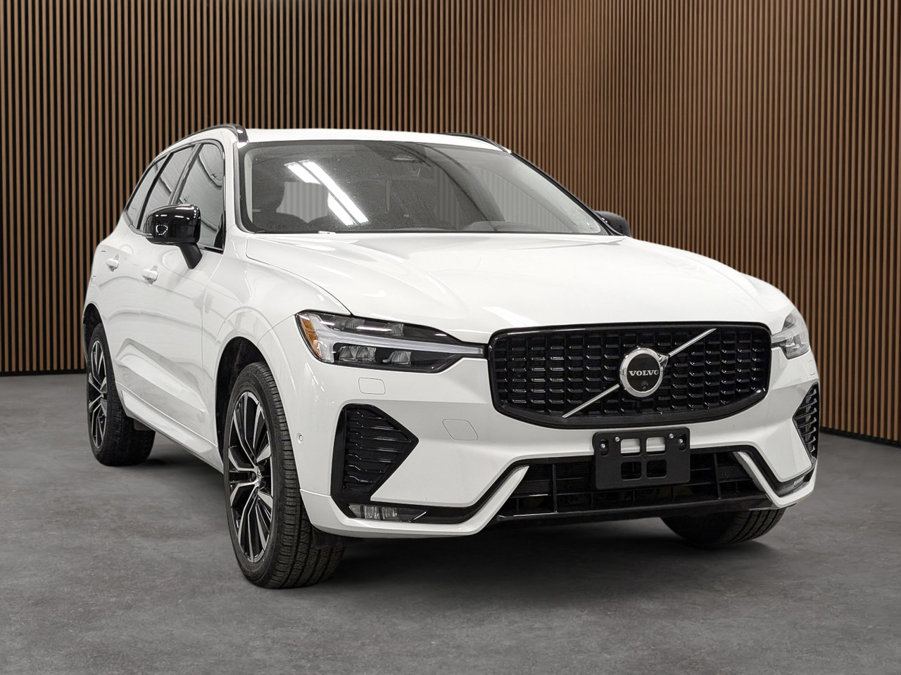 Volvo XC60 B5 - Plus 2024 — photo 3