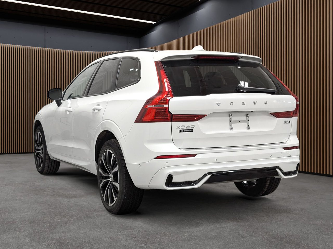 Volvo XC60 B5 - Plus 2024 — photo 4