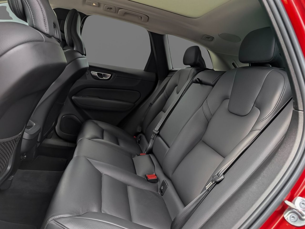 Image 12 Volvo XC60 Plus B6 2023