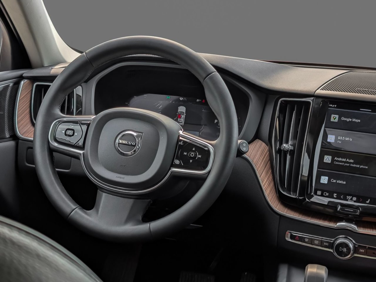 Image 14 Volvo XC60 Plus B6 2023