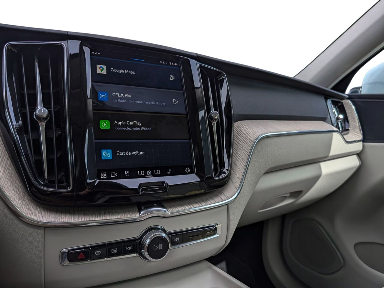 Image 15 Volvo XC60 Plus B6 2023