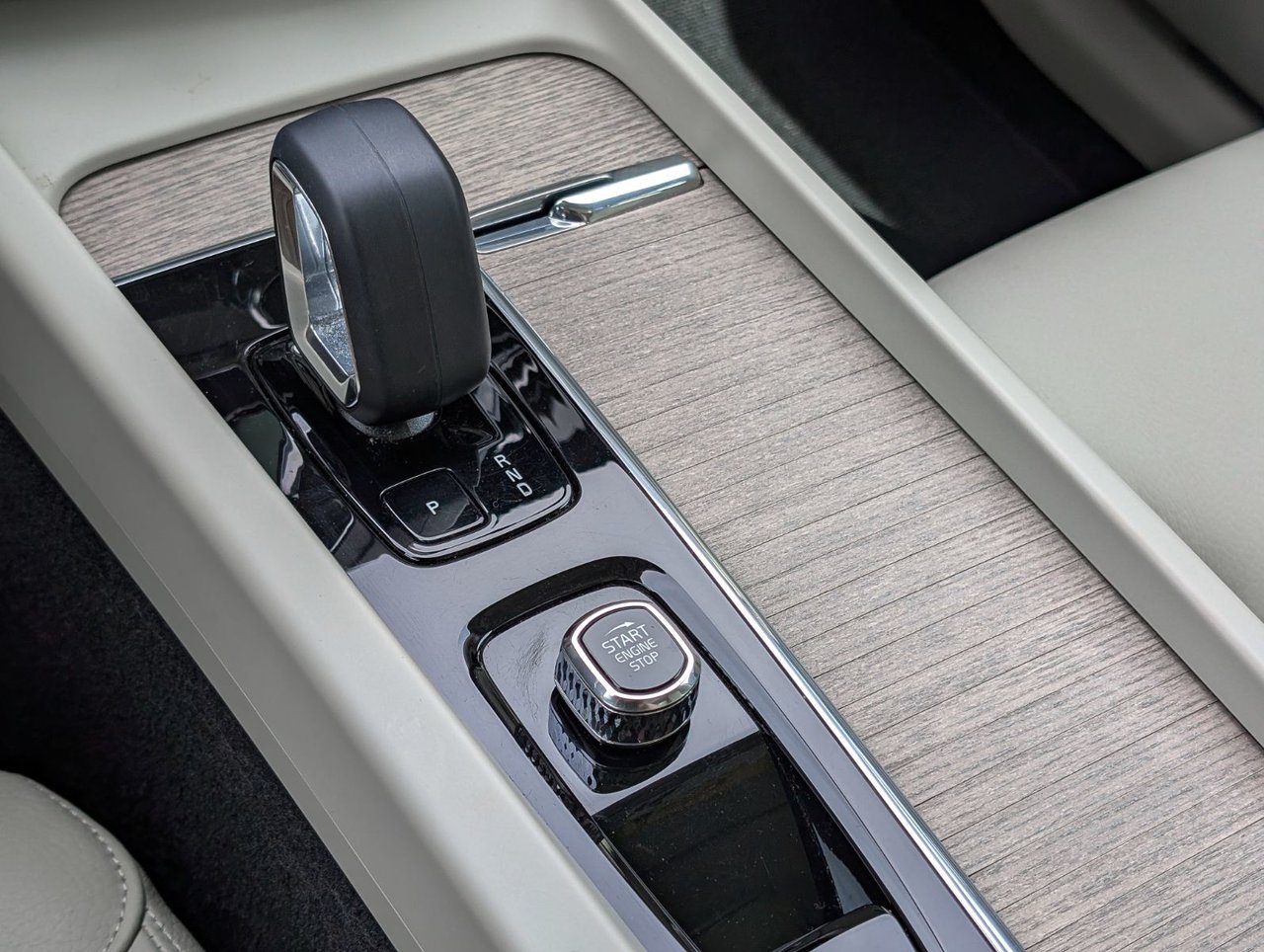 Image 20 Volvo XC60 Plus B6 2023