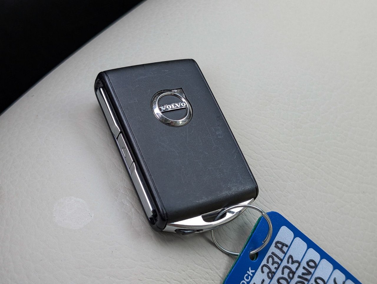 Image 27 Volvo XC60 Plus B6 2023