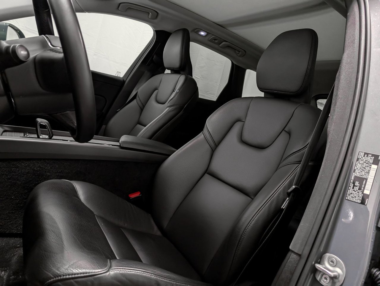 Image 9 Volvo XC60 Plus B6 2023