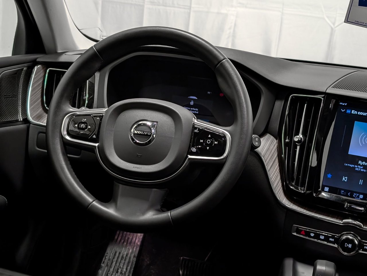 Image 13 Volvo XC60 Plus B6 2023