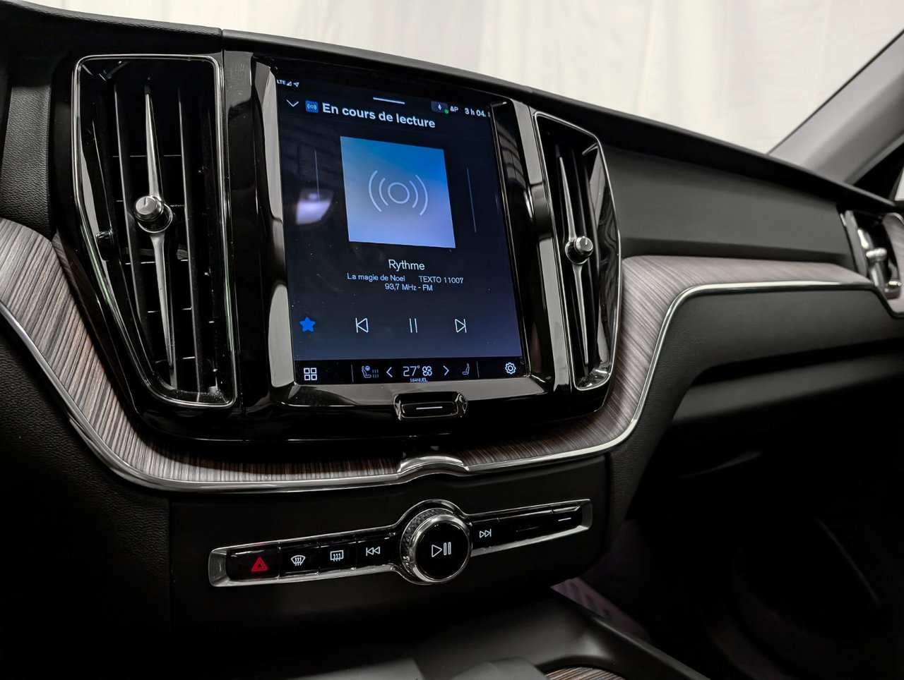 Image 14 Volvo XC60 Plus B6 2023