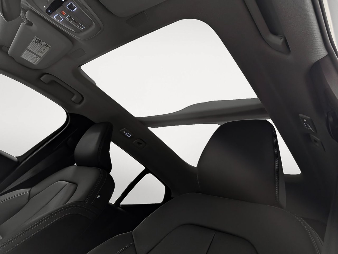 Image 11 Volvo XC40 B5 - Plus 2025