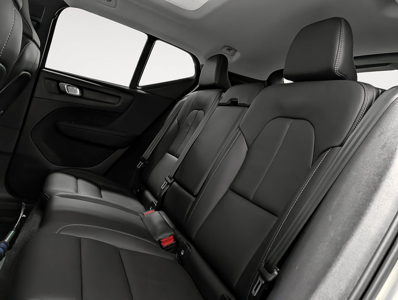 Image 12 Volvo XC40 B5 - Plus 2025