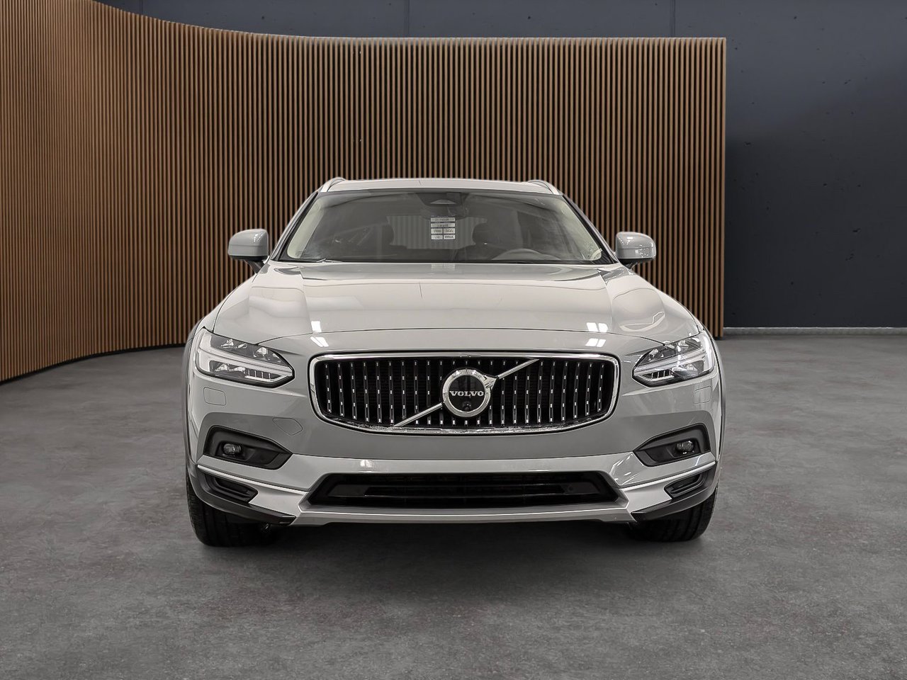 Image 2 Volvo V90 Cross Country B6 - CC Plus 2025