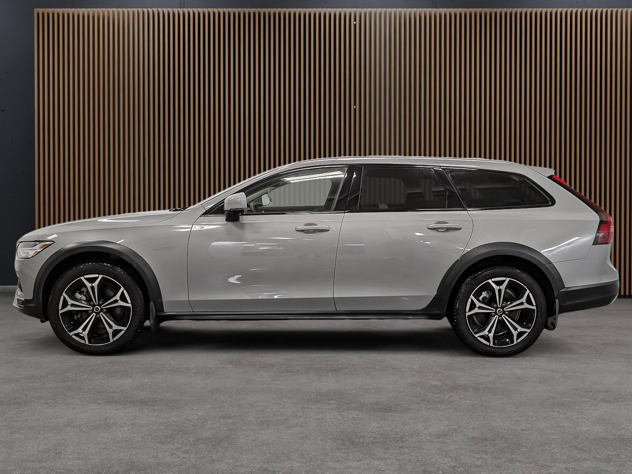 Image 7 Volvo V90 Cross Country B6 - CC Plus 2025