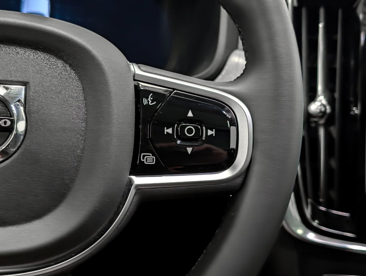 Image 19 Volvo V90 Cross Country B6 - CC Plus 2025