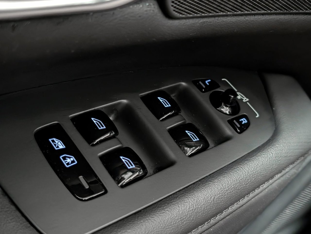 Image 21 Volvo V90 Cross Country B6 - CC Plus 2025