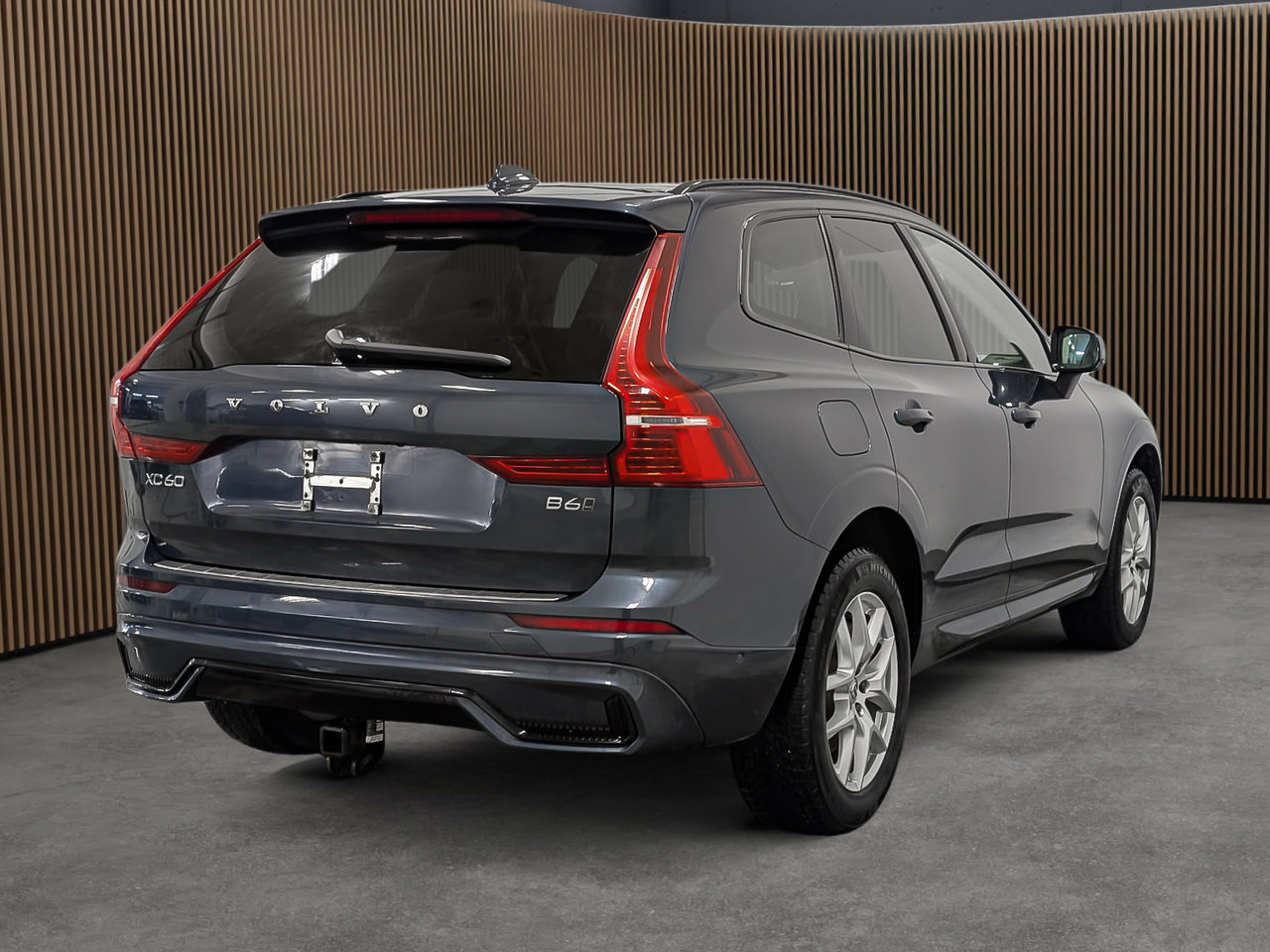 Image 7 Volvo XC60 Plus Dark B6 2023