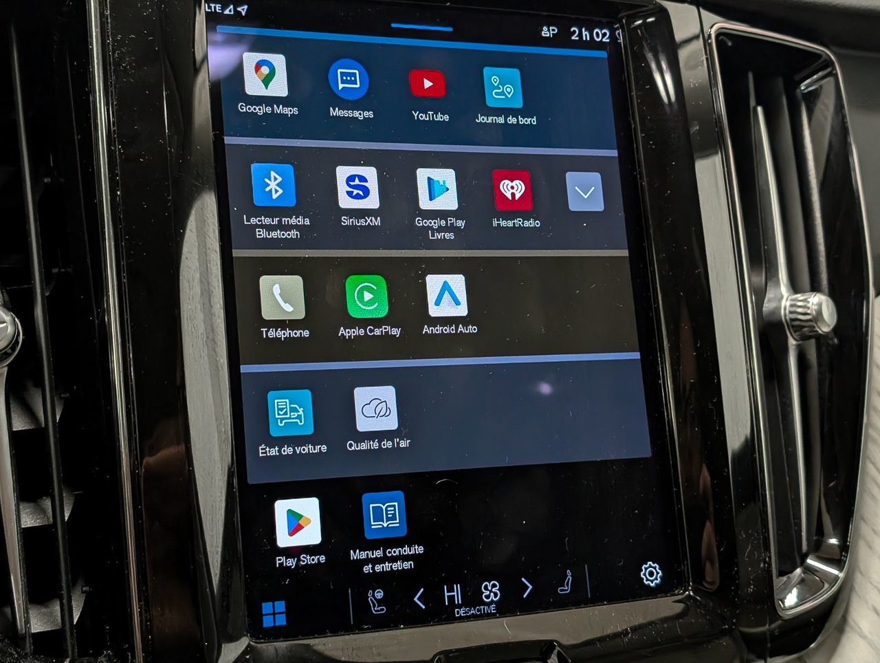 Image 17 Volvo XC60 Plus Dark B6 2023