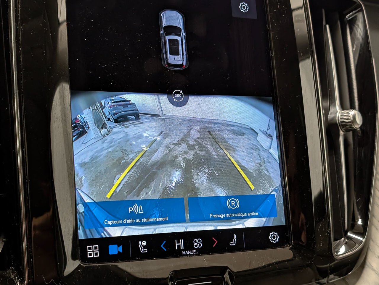 Image 20 Volvo XC60 Plus Dark B6 2023