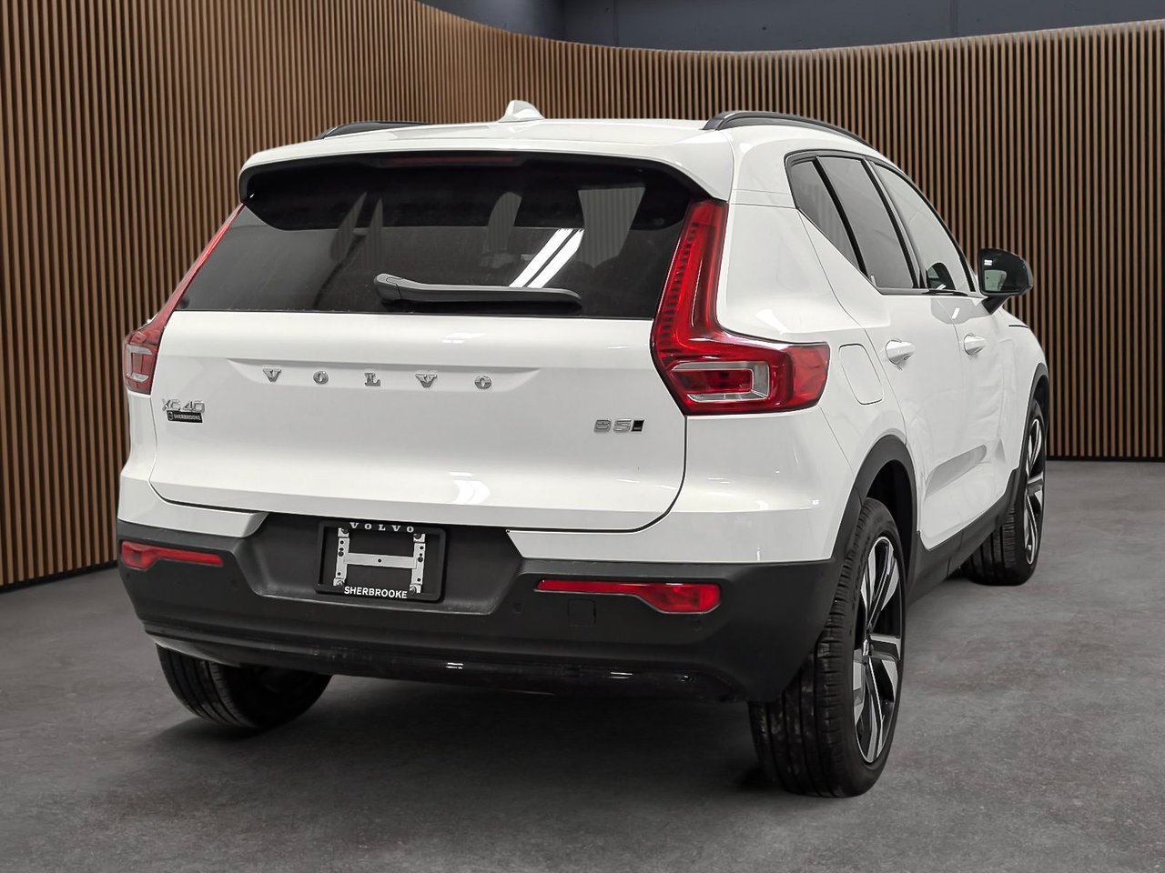 Image 6 Volvo XC40 B5 - Plus 2025