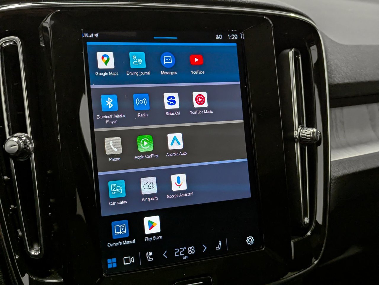 Image 14 Volvo XC40 B5 - Plus 2025