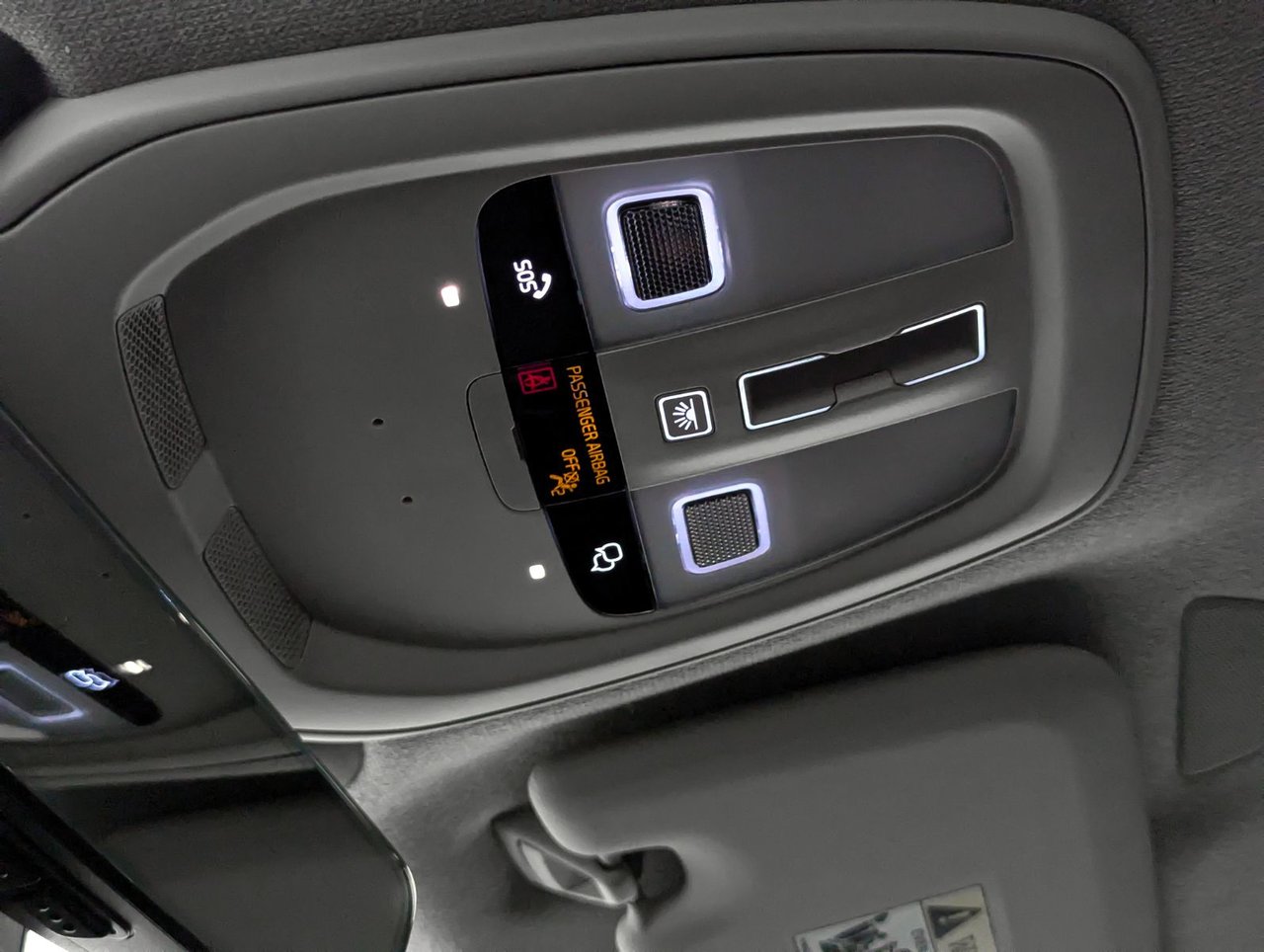 Image 23 Volvo XC40 B5 - Plus 2025