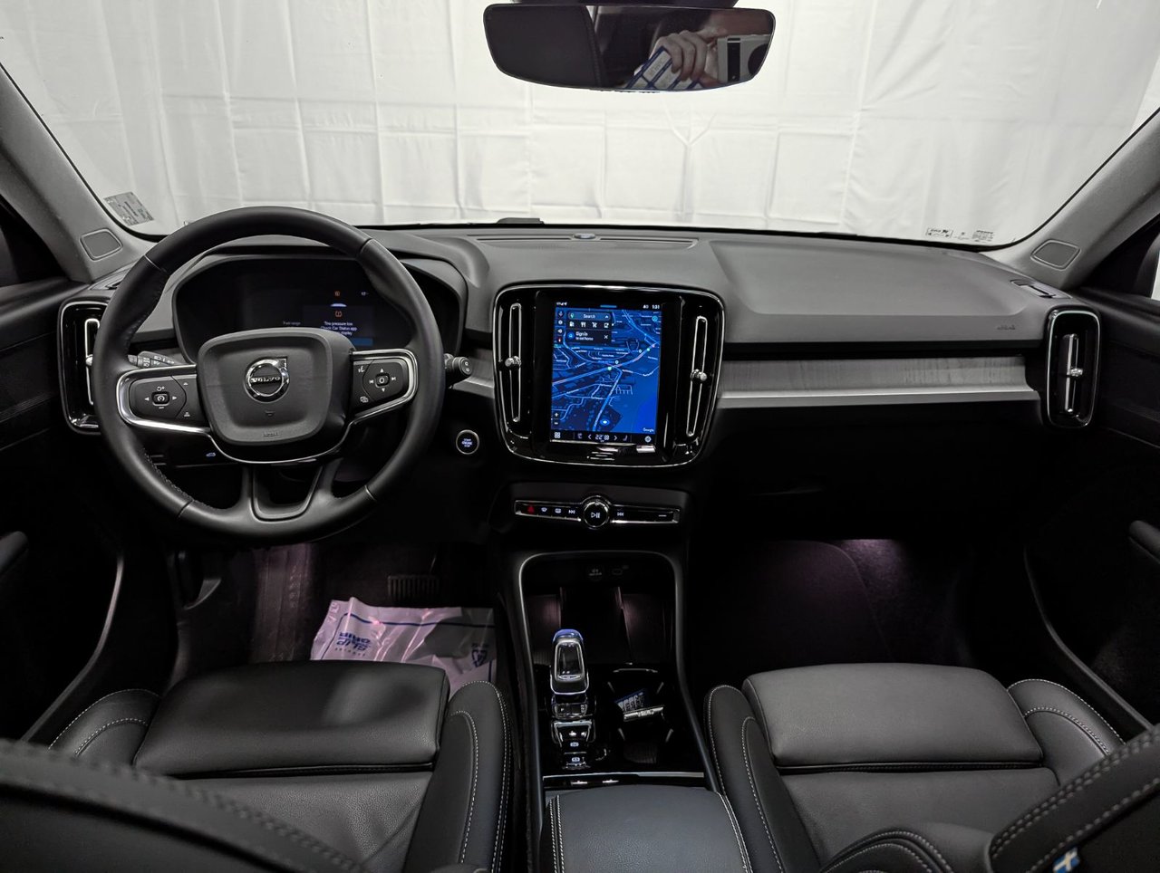 Image 26 Volvo XC40 B5 - Plus 2025