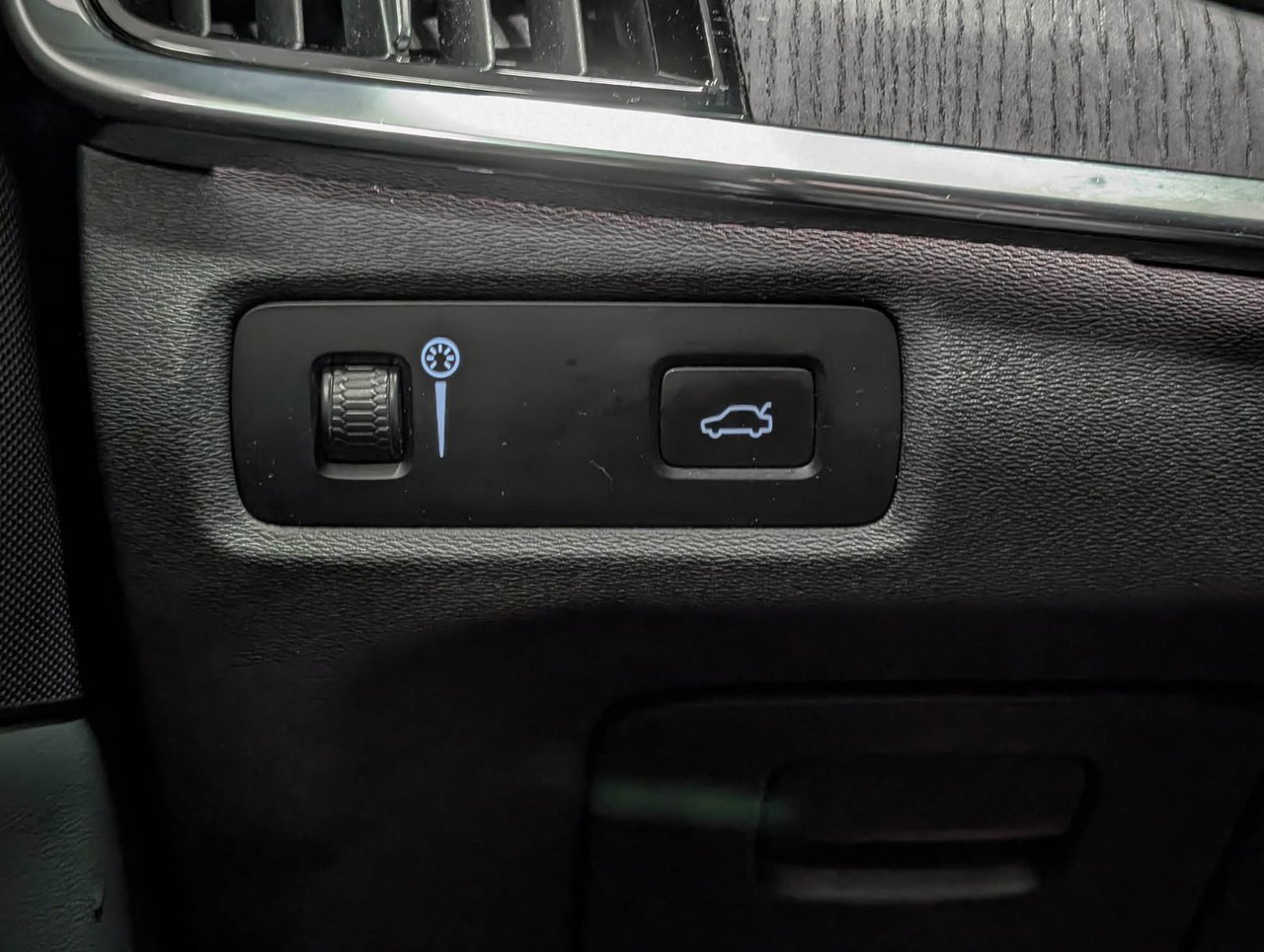 Image 22 Volvo V90 Cross Country CC B6 2022