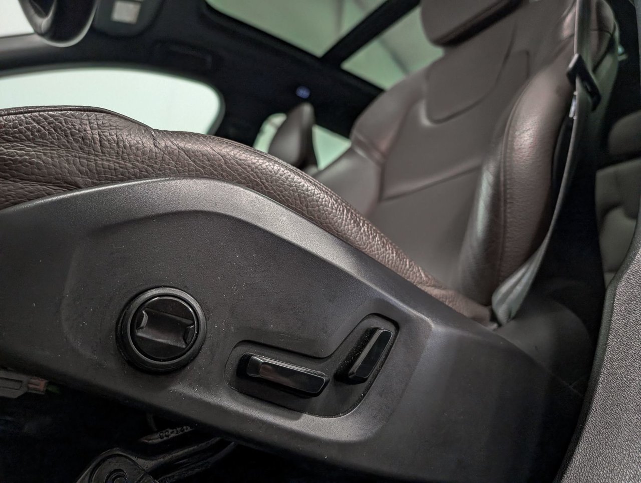 Image 10 Volvo XC60 Inscrptn Expr Rchrg 2022