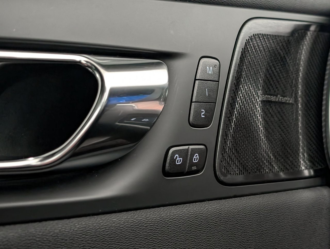 Image 23 Volvo XC60 Inscrptn Expr Rchrg 2022