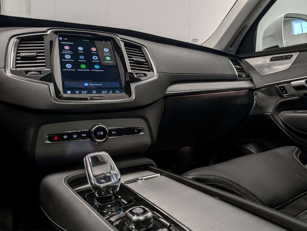 Image 12 Volvo XC90 T8 AWD Ultra Bright Theme 7-Seater 2025