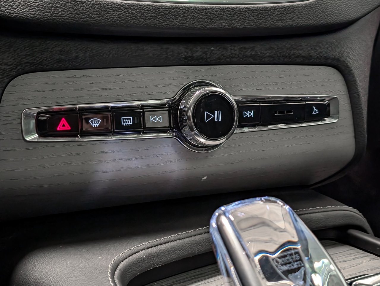 Image 15 Volvo XC90 T8 AWD Ultra Bright Theme 7-Seater 2025