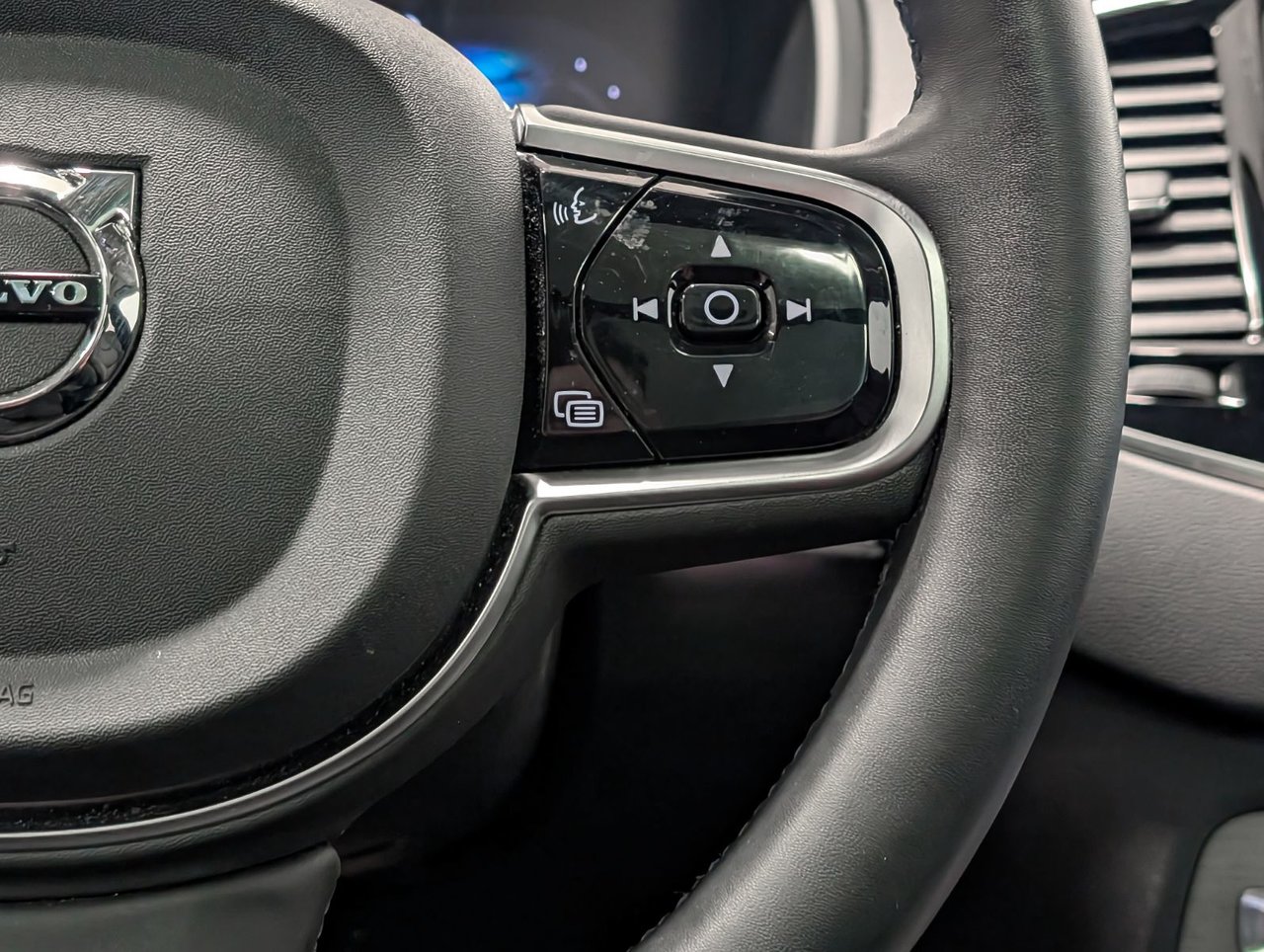 Image 17 Volvo XC90 T8 AWD Ultra Bright Theme 7-Seater 2025