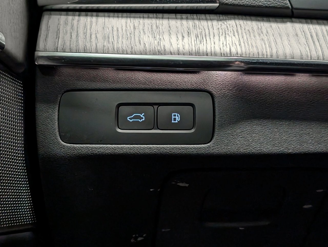 Image 20 Volvo XC90 T8 AWD Ultra Bright Theme 7-Seater 2025