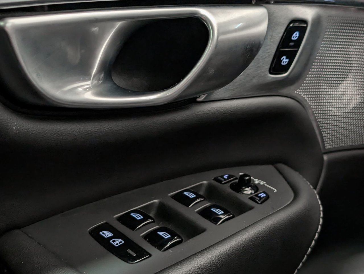 Image 21 Volvo XC90 T8 AWD Ultra Bright Theme 7-Seater 2025