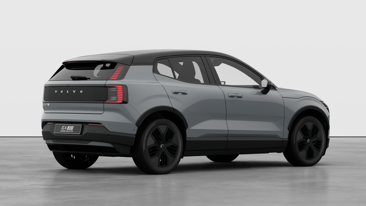 Volvo EX30 Twin Motor Performance AWD Ultra Cross Country 2026 — photo 4