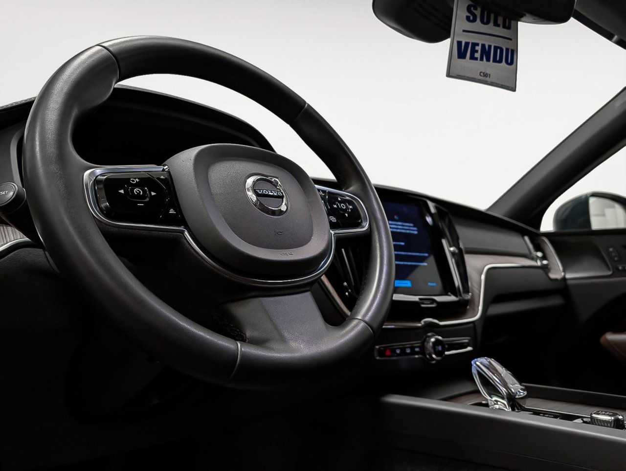 Volvo XC60 Recharge Ultimate 2023 — photo 8