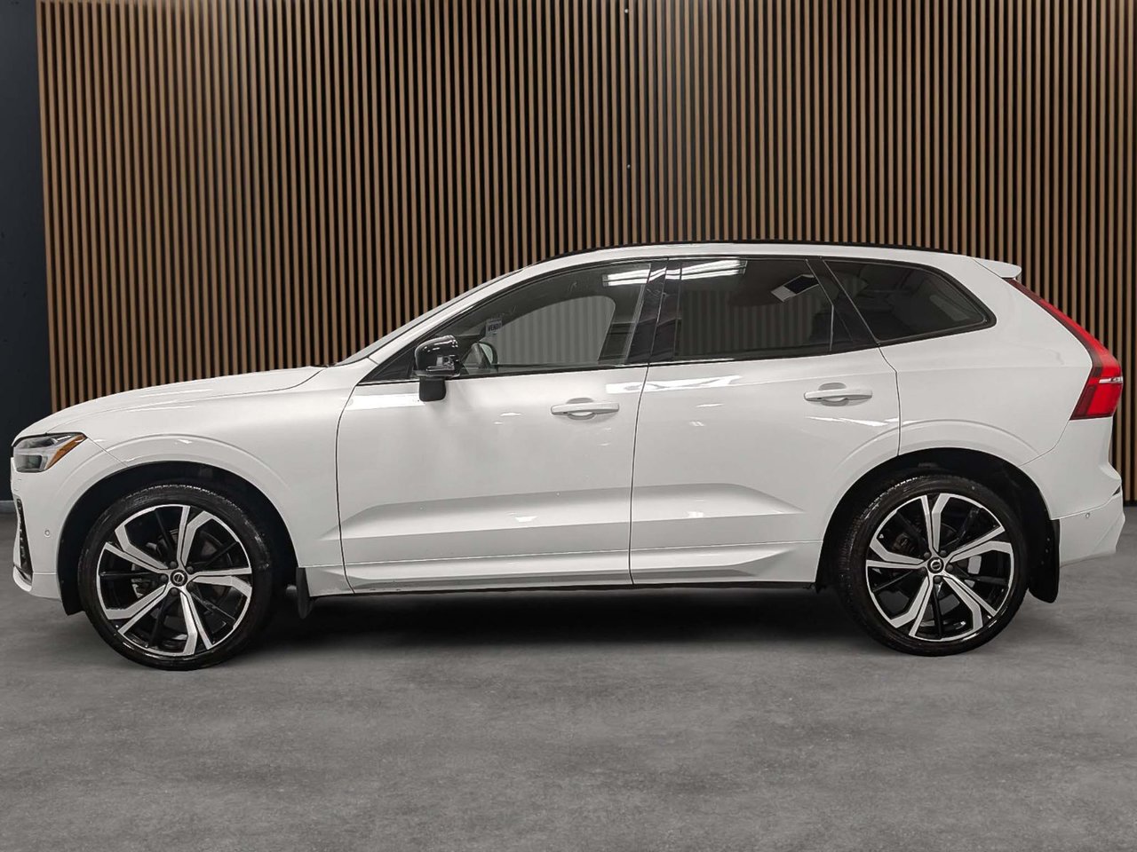Volvo XC60 B5 - Ultimate 2024 — photo 2