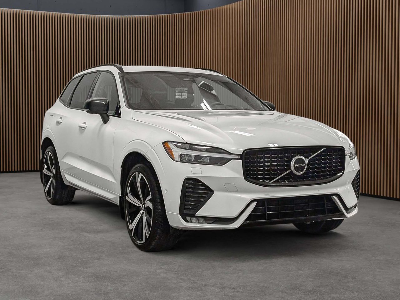 Volvo XC60 B5 - Ultimate 2024 — photo 4